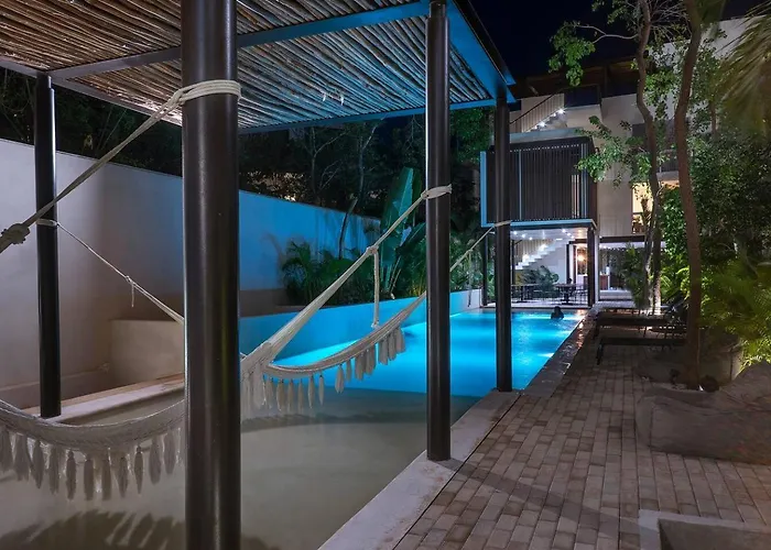Private Pool With Great Comfort